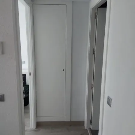 1ª Linea Playa, Edificio Diana Ii, Wifi, Puerto Marina. Apartment *