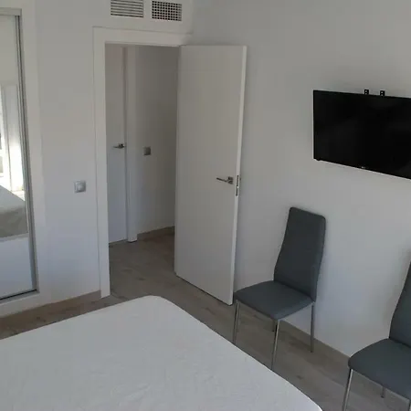 1ª Linea Playa, Edificio Diana Ii, Wifi, Puerto Marina. Apartment